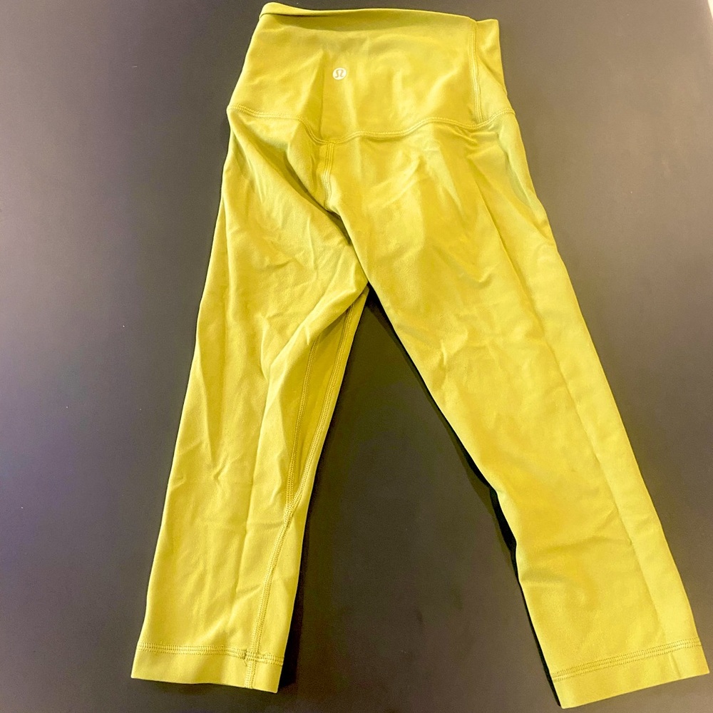 Lululemon Womens Levi Yellow Wunder Under  25” Lux Leggings